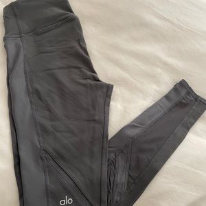 Alo yoga pants